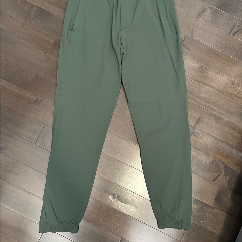 Lululemon surge jogger